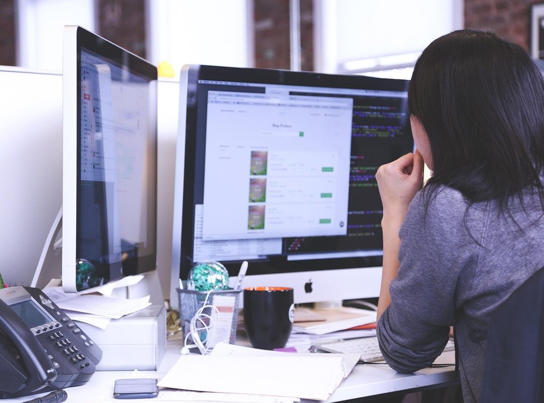 Winning Strategies Against the Computer